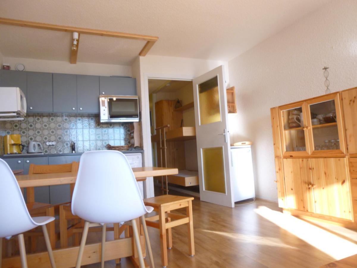 Studio Entier Au Calme Avec Vue Panoramique Exceptionelle A 1500M Apartment Comboursiere Bagian luar foto