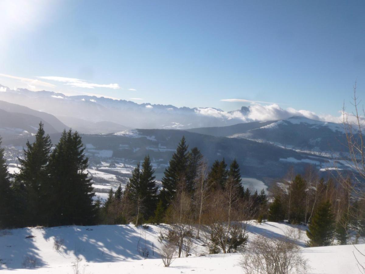 Studio Entier Au Calme Avec Vue Panoramique Exceptionelle A 1500M Apartment Comboursiere Bagian luar foto